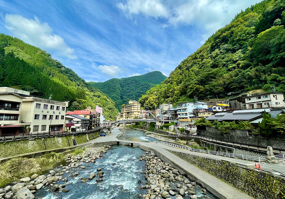 観光は熊本・大分両県へ